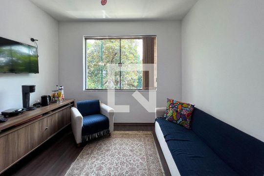 Casa em Indianópolis com 5 quartos, 2 suítes. Oportunidades para comprar. — Quarto 1