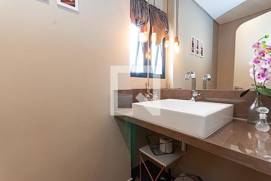 Comprar apartamento em Perdizes: 4 suítes, varanda, mobiliado, churrasqueira e academia no condomínio. — Lavabo