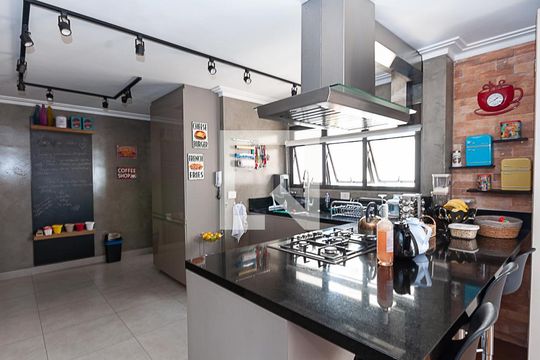 Comprar apartamento em Perdizes: 4 suítes, varanda, mobiliado, churrasqueira e academia no condomínio. — Cozinha Americana
