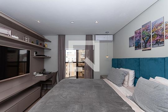 Comprar apartamento em Perdizes: 4 suítes, varanda, mobiliado, churrasqueira e academia no condomínio. — Suíte Master