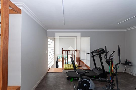Comprar apartamento em Perdizes: 4 suítes, varanda, mobiliado, churrasqueira e academia no condomínio. — Academia