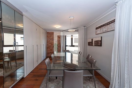 Comprar apartamento em Perdizes: 4 suítes, varanda, mobiliado, churrasqueira e academia no condomínio. — Sala de Jantar