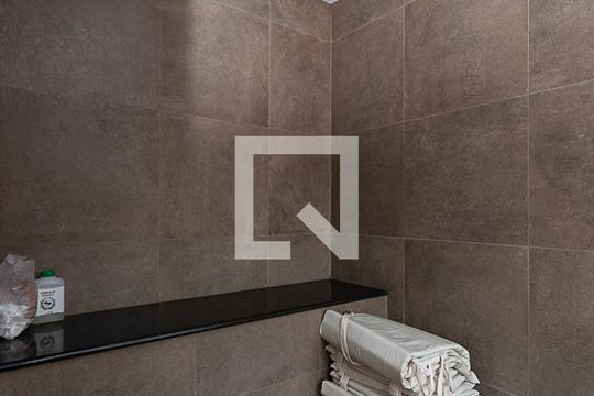 Comprar apartamento em Perdizes: 4 suítes, varanda, mobiliado, churrasqueira e academia no condomínio. — Sauna