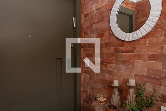 Comprar apartamento em Perdizes: 4 suítes, varanda, mobiliado, churrasqueira e academia no condomínio. — Hall Social