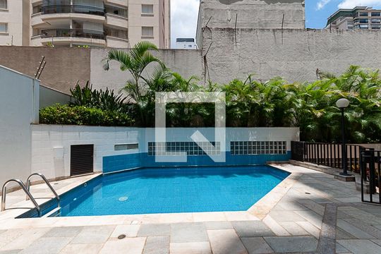 Comprar apartamento em Perdizes: 4 suítes, varanda, mobiliado, churrasqueira e academia no condomínio. — Área Comum - Piscina