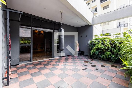 Apartamento para comprar com 2 suítes e varanda. Aproveite essa oportunidade de compra! — Academia