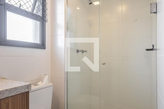 Apartamento para comprar com 2 suítes e varanda. Aproveite essa oportunidade de compra! — Banheiro da Suíte 2