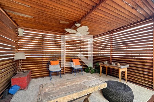 Venda de apartamento no Brooklin com 2 quartos e piscina no condomínio. — Varanda Superior