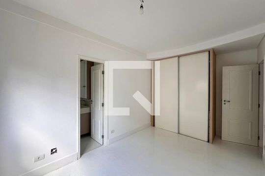 Venda de apartamento no Brooklin com 2 quartos e piscina no condomínio. — Suíte 1