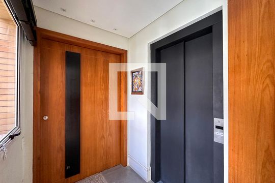 Venda de apartamento no Brooklin com 2 quartos e piscina no condomínio. — Hall Social apartamento