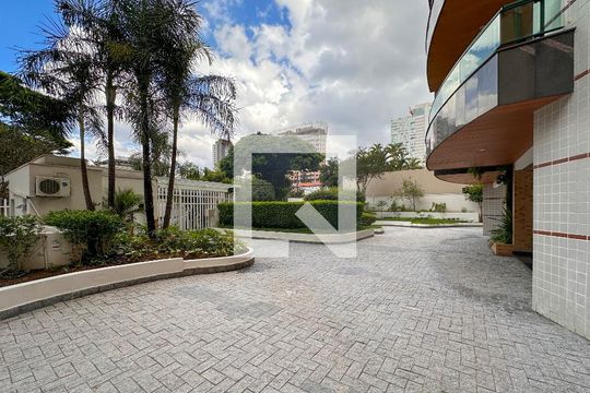 Venda de apartamento no Brooklin com 2 quartos e piscina no condomínio. — Área Comum