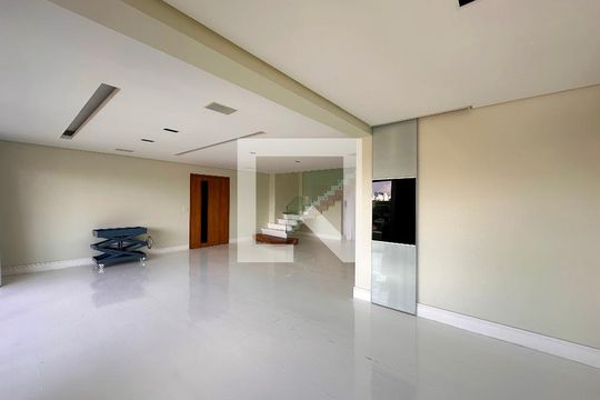 Venda de apartamento no Brooklin com 2 quartos e piscina no condomínio. — Sala