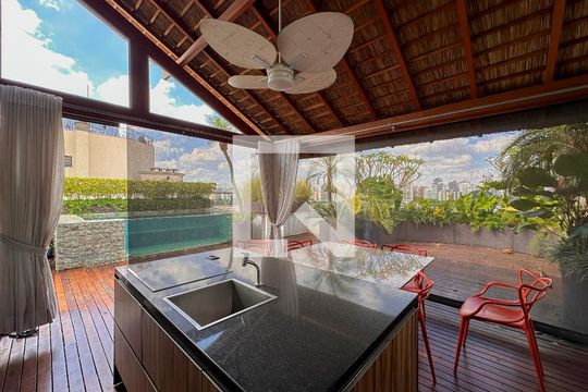 Venda de apartamento no Brooklin com 2 quartos e piscina no condomínio. — Churrasqueira