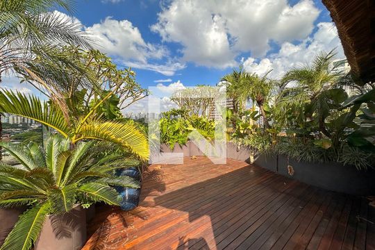 Venda de apartamento no Brooklin com 2 quartos e piscina no condomínio. — Varanda Superior