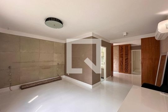 Venda de apartamento no Brooklin com 2 quartos e piscina no condomínio. — Suíte 2
