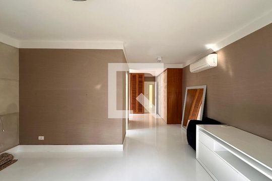 Venda de apartamento no Brooklin com 2 quartos e piscina no condomínio. — Suíte 2