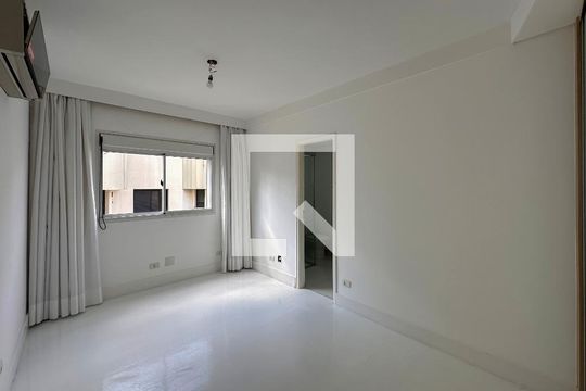 Venda de apartamento no Brooklin com 2 quartos e piscina no condomínio. — Suíte 1