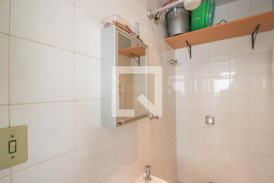 Apartamento à venda, com 130 m², 3 quartos e 2 vagas — Banheiro de serviço