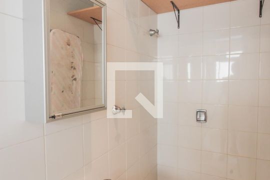 Apartamento à venda, com 130 m², 3 quartos e 2 vagas — Banheiro de serviço