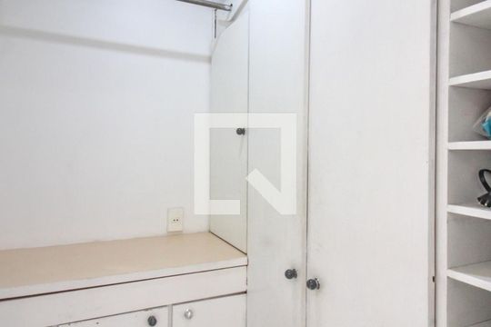 Apartamento à venda, com 130 m², 3 quartos e 2 vagas — Despensa