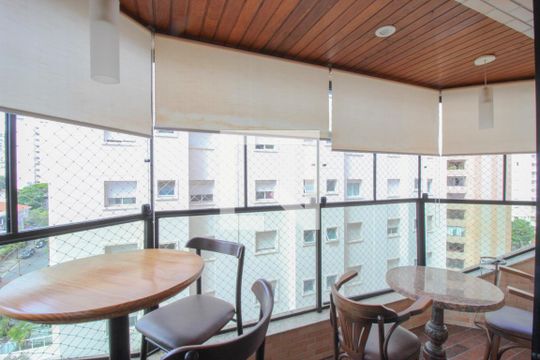 Apartamento à venda, com 130 m², 3 quartos e 2 vagas — Varanda gourmet