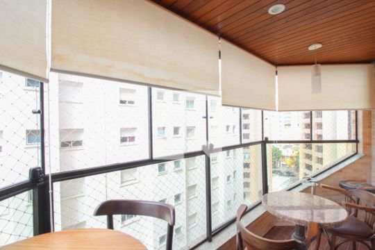 Apartamento à venda, com 130 m², 3 quartos e 2 vagas — Varanda gourmet