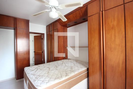 Apartamento à venda, com 130 m², 3 quartos e 2 vagas — Quarto Suíte