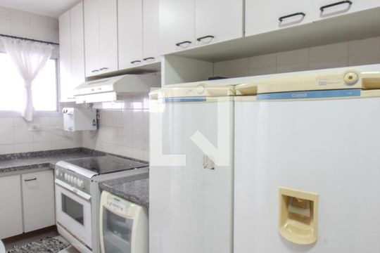 Apartamento à venda, com 130 m², 3 quartos e 2 vagas — Cozinha
