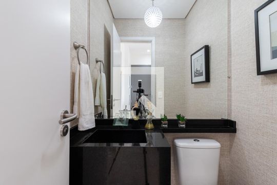 Comprar apartamento mobiliado com 2 quartos, varanda e piscina. Excelente para comprar. — Lavabo