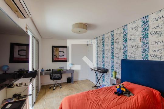 Venda de apartamento na Vila Mariana com 3 quartos e piscina no condomínio. — Suíte 3