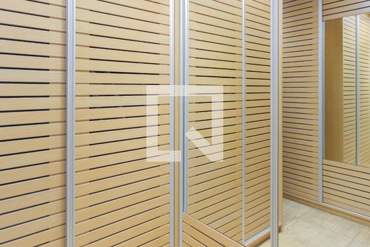 Venda de apartamento na Vila Mariana com 3 quartos e piscina no condomínio. — Closet da suíte 1