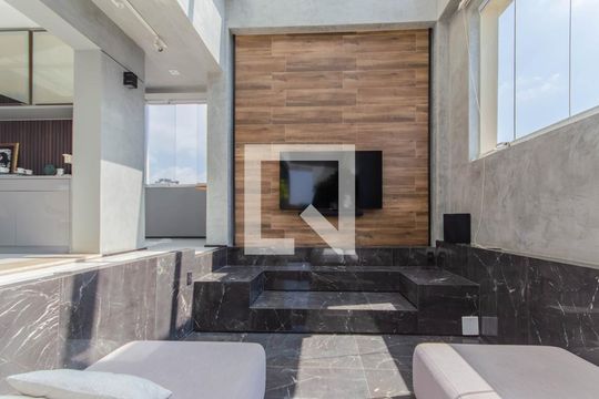 Venda de apartamento na Vila Mariana com 3 quartos e piscina no condomínio. — Sala de TV