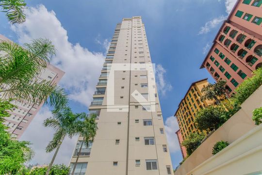 Venda de apartamento na Vila Mariana com 3 quartos e piscina no condomínio. — Fachada do Prédio