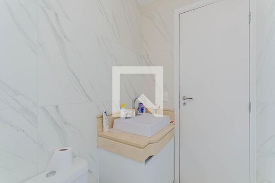 Venda de apartamento na Vila Mariana com 3 quartos e piscina no condomínio. — Banheiro da Suíte 3