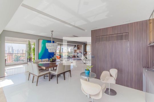 Venda de apartamento na Vila Mariana com 3 quartos e piscina no condomínio. — Sala de Jantar
