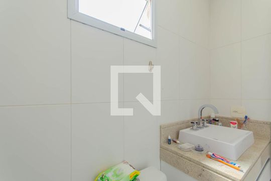 Venda de apartamento na Vila Mariana com 3 quartos e piscina no condomínio. — Banheiro da Suíte 2