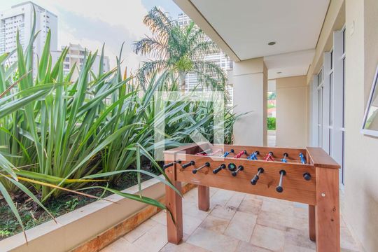 Venda de apartamento na Vila Mariana com 3 quartos e piscina no condomínio. — Área comum