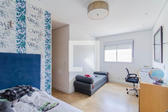 Venda de apartamento na Vila Mariana com 3 quartos e piscina no condomínio. — Suíte 2