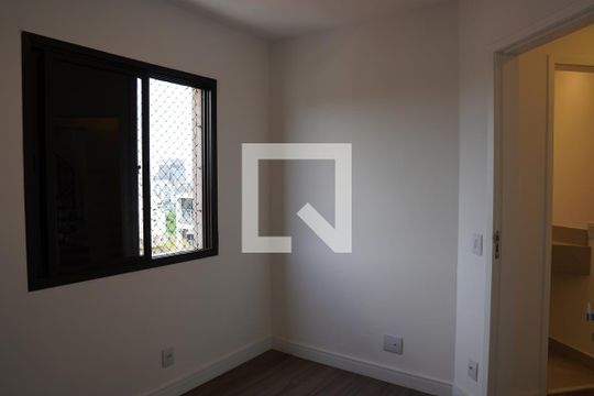 Comprar apartamento em Pinheiros com 2 quartos, 1 suíte, piscina e churrasqueira no condomínio. Pode ter animais. — Quarto 1