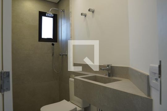 Comprar apartamento em Pinheiros com 2 quartos, 1 suíte, piscina e churrasqueira no condomínio. Pode ter animais. — Banheiro