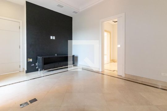 Compra apartamento com 3 quartos, quintal, churrasqueira e piscina no condomínio. — Sala 3