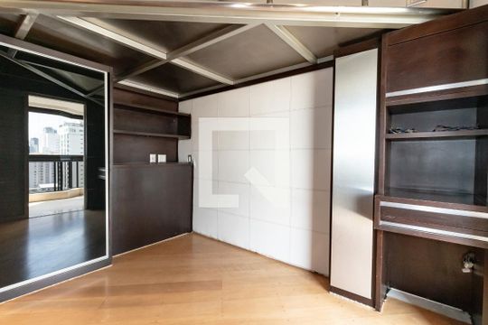 Compra apartamento com 3 quartos, quintal, churrasqueira e piscina no condomínio. — Quarto 3