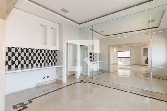 Compra apartamento com 3 quartos, quintal, churrasqueira e piscina no condomínio. — Quarto 1