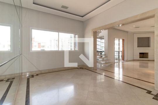 Compra apartamento com 3 quartos, quintal, churrasqueira e piscina no condomínio. — Sala 2
