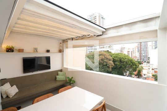 Comprar apartamento mobiliado na Pompeia com 2 quartos, varanda e pets permitidos. — Detalhe