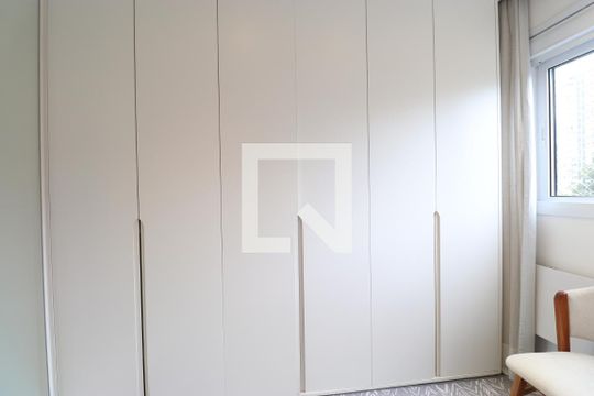 Comprar apartamento mobiliado na Pompeia com 2 quartos, varanda e pets permitidos. — Quarto 2