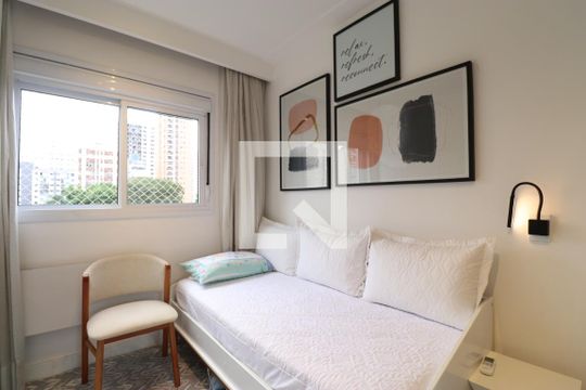 Comprar apartamento mobiliado na Pompeia com 2 quartos, varanda e pets permitidos. — Quarto 2