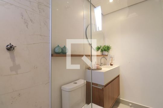 Comprar apartamento mobiliado na Pompeia com 2 quartos, varanda e pets permitidos. — Banheiro 2