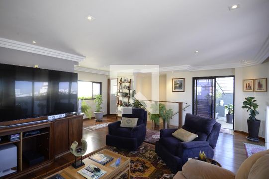 Apartamento com 5 quartos e academia no condomínio, ideal para comprar. — Sala