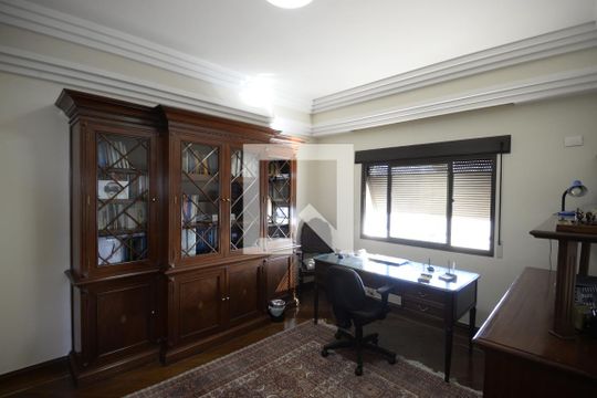 Apartamento com 5 quartos e academia no condomínio, ideal para comprar. — Quarto 